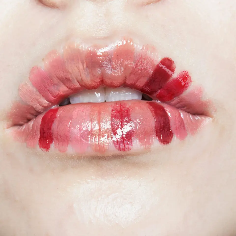 Sheer Berry Lip Gloss | Charlotte Tilbury Collagen Lip Bath Walk of No Shame | Full Shine & Plumping
