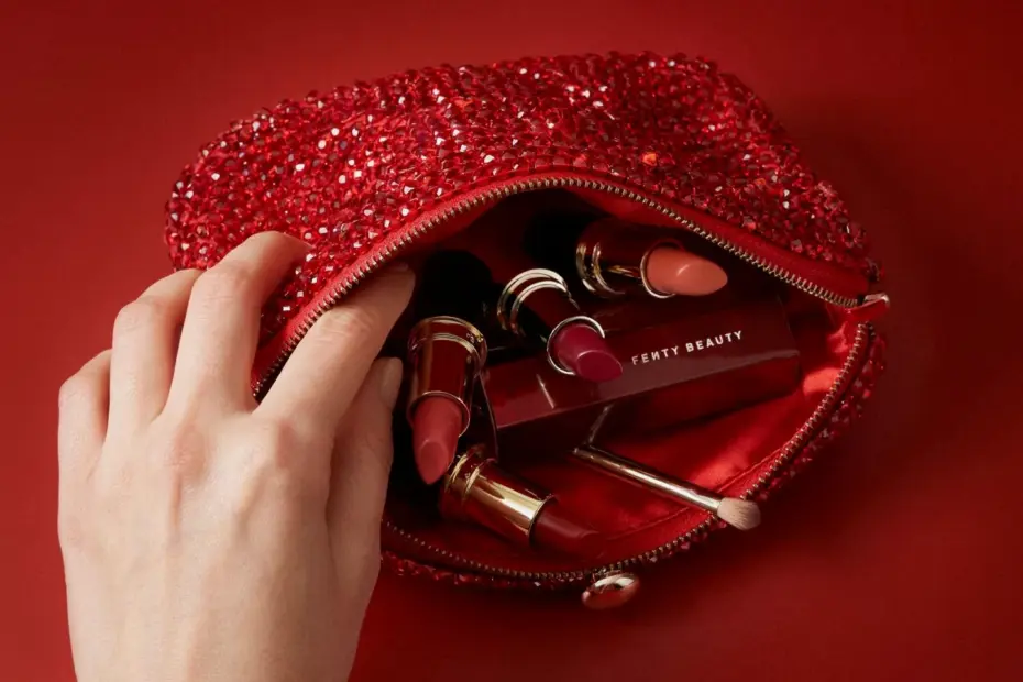 Holiday Red Lip Look | Long-Lasting Lip Liner & Gloss Combo | Festive Makeup