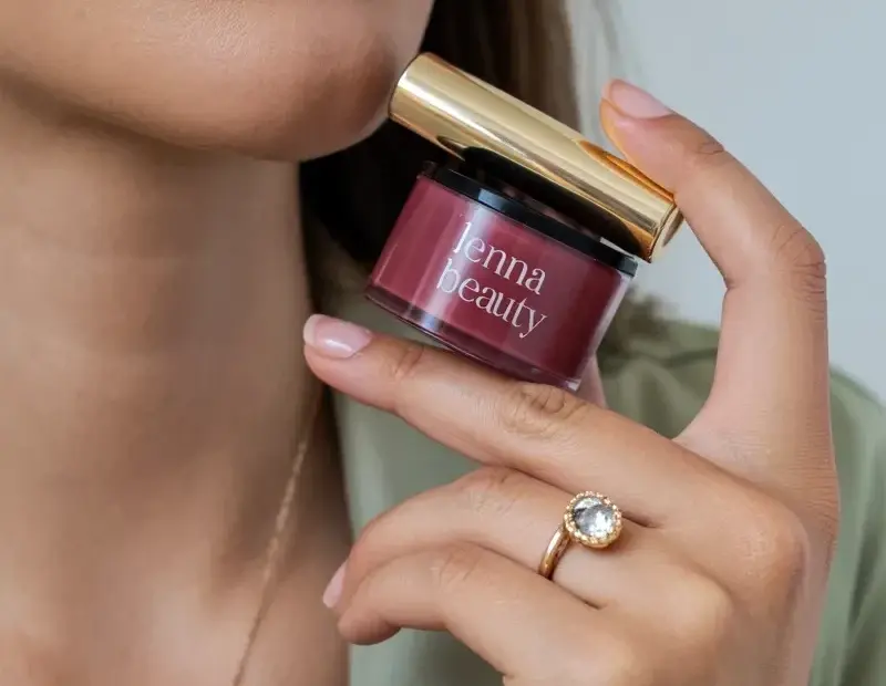 Burgundy Lipstick Tutorial: Quick Steps for Glossy Mauve Lips Using a Lip Brush