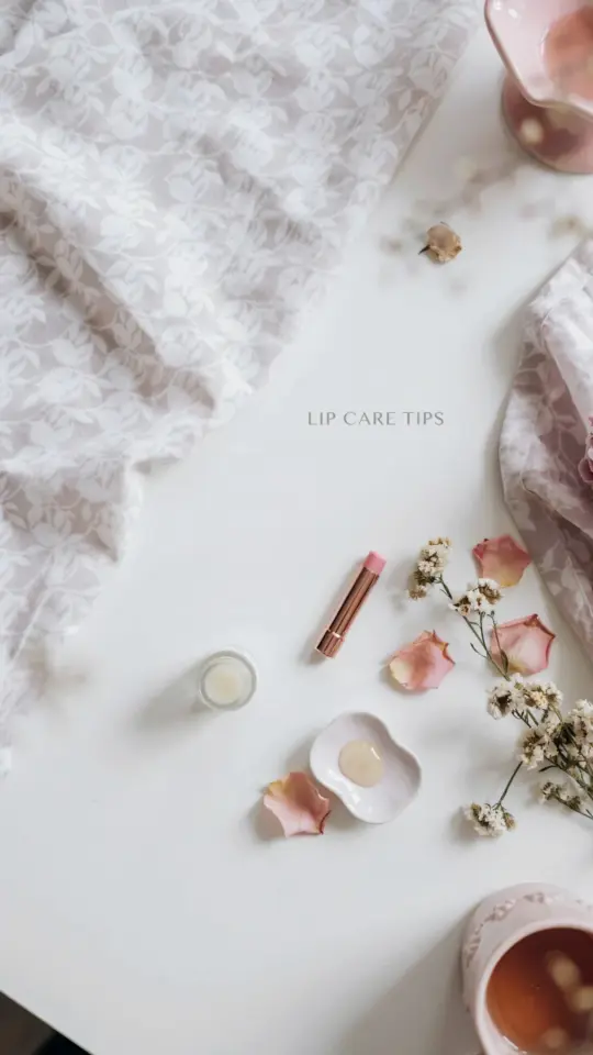 Quick Coffee Lip Scrub for Brighter Lips | DIY Natural Recipe