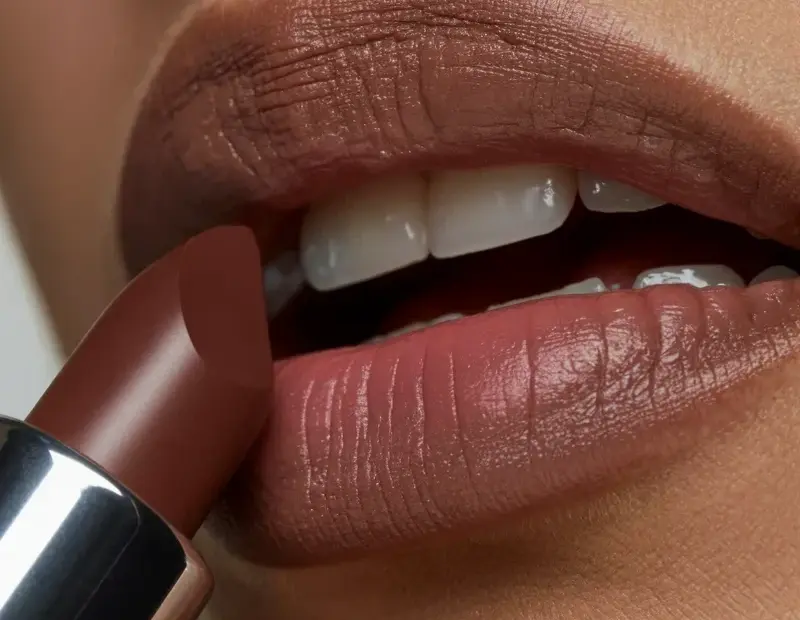 Matte Brown Lipstick Ombre Lips for a Cozy Fall Mood