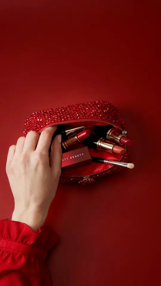 How I Do a Holiday Red Lip in 5 Minutes Liner + Gloss Stick + Lip Oil